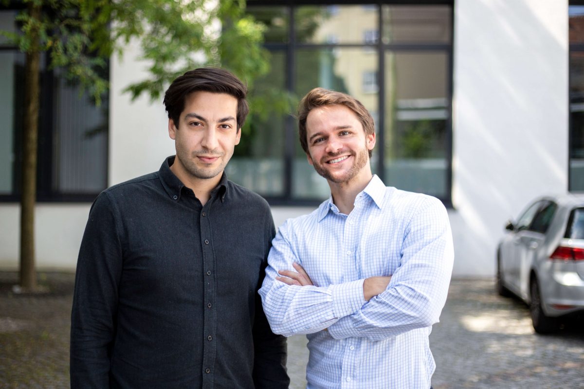 Die Gründer und Geschäftsführer von abracar, Orhan Köroglu und Sebastian Jost (v.l.). Foto: Abracar