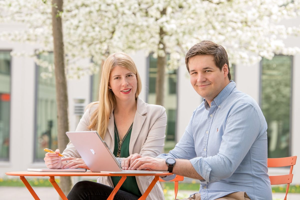 Die Inveox-Gründer Maria und Dominik Sievert (Foto: Astrid Eckert / TU Muenchen)