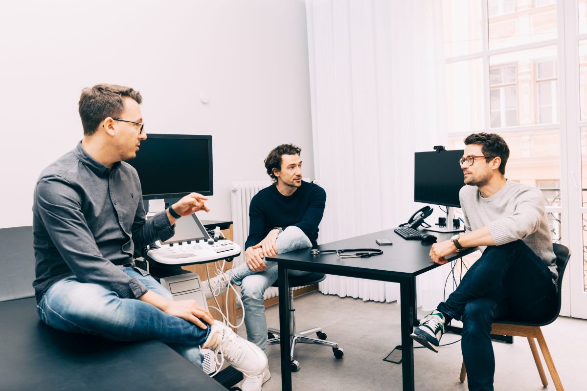Vlad Lata, Julian Kley und Christoph Baumeister (v.l.), die Gründer von Avi Medical